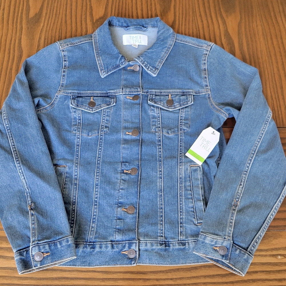 NWT -- TIME AND TRU Women's Button-Up Denim Jacket | Size: S